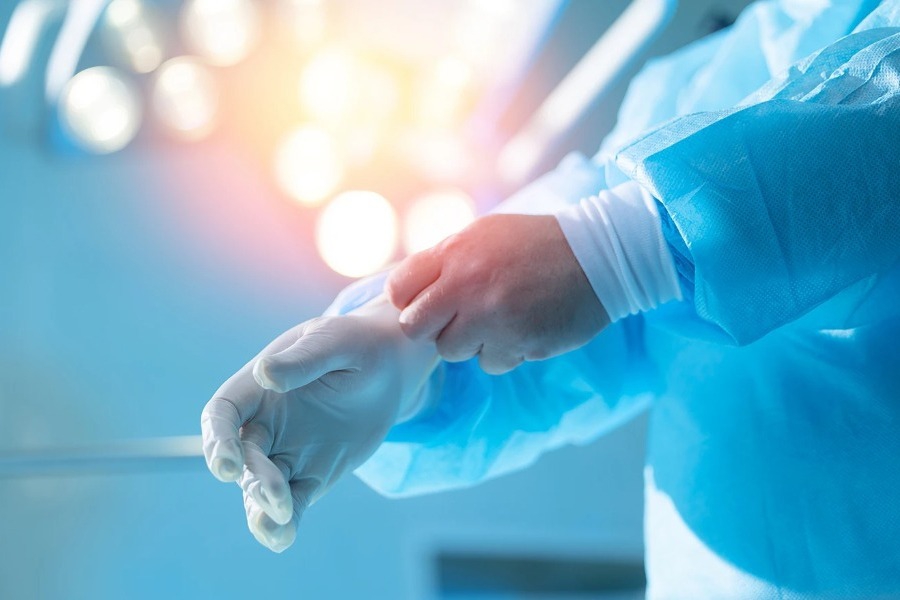 9χρονο αγόρι εγινε ο πρώτος ασθενής που έκανε εγχείρηση για να γίνει ψηλότερο - Δείτε φωτογραφίες