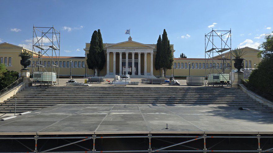 Ξηλώνεται άρον άρον το νέο αμφιθέατρο του Ζαππείου, ακυρώνονται όλες οι εκδηλώσεις