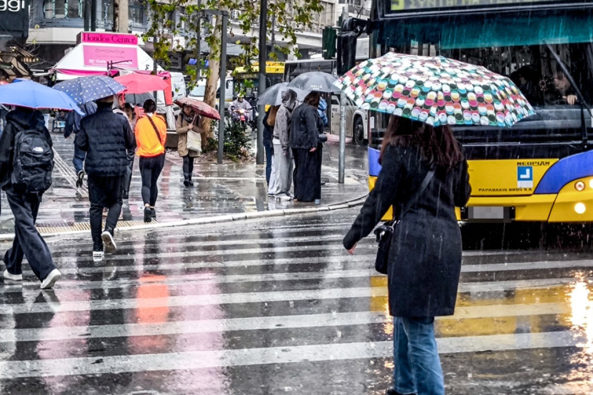 Κακοκαιρία με πιθανή «γραμμή λαίλαπας» προβλέπει ο Καλλιάνος - Ποιες περιοχές επηρεάζονται