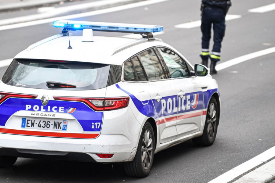 «Υπερασπίστηκα τη μαμά μου»: 7χρονος κατηγορείται ότι μαχαίρωσε και σκότωσε τη θεία του στο Παρίσι - Η 50χρονη γυναίκα φέρεται να είχε άγρια διαμάχη με την αδελφή της, η οποία την φιλοξενούσε σπίτι της - «Εγώ το έκανα. Δεν θέλω να πάω φυλακή. Δεν θέλω