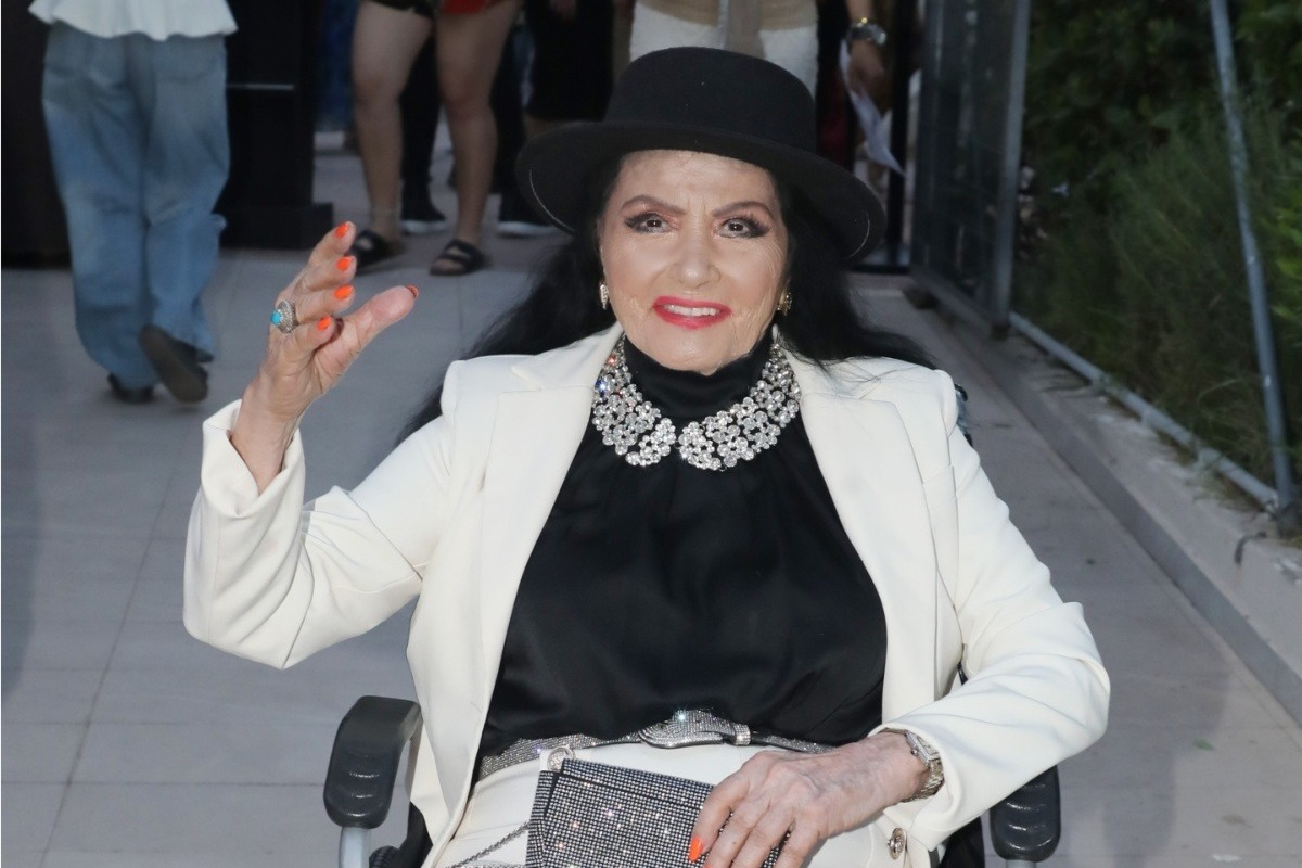 Η Ζωζώ Σαπουντζάκη πήρε εξιτήριο από το νοσοκομείο