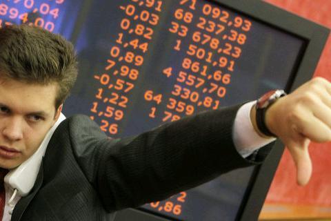 Μαζικές ρευστοποιήσεις και πολύ μεγάλη πτώση στο Χρηματιστήριο