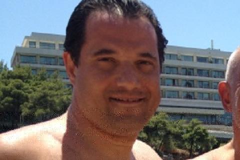 Το μπάνιο του Αδονι στον Αστέρα της Βουλιαγμένης 