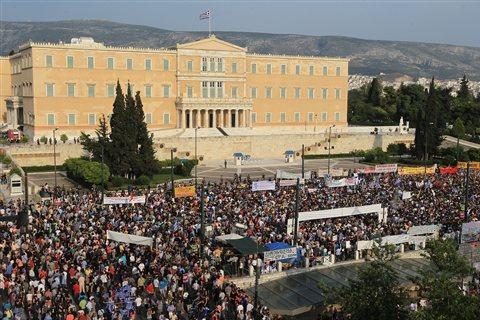 Ειρηνική επιστοφή των `Αγανακτισμένων` στην πλατεία