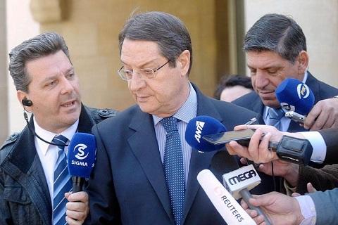 Συνεργάτες του προέδρου Αναστασιάδη και οικονομικοί παράγοντες ήξεραν για το «κούρεμα»
