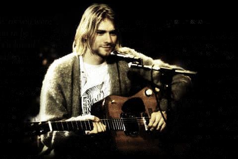 Το γλυπτό-κιθάρα του Kurt Cobain - 17 χρόνια μετά το θάνατό του η γενέτειρά του διαιωνίζει τη μνήμη του