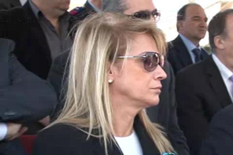 Γιούχαραν και την Αννα Νταλάρα. Who`s next?