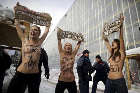 Topless Ουκρανέζες διαδηλώτριες στο Davos