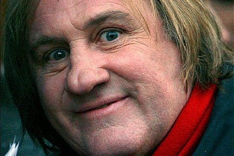 Δεν παρέστη στη δίκη του στο Παρίσι ο Gerard Depardieu
