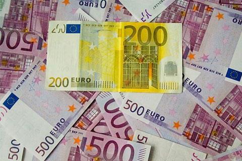 Tι θα συμβεί αν η Ελλάδα βγει από το ευρώ; - Απαντήσεις για καταθέσεις, δάνεια, μετοχές...