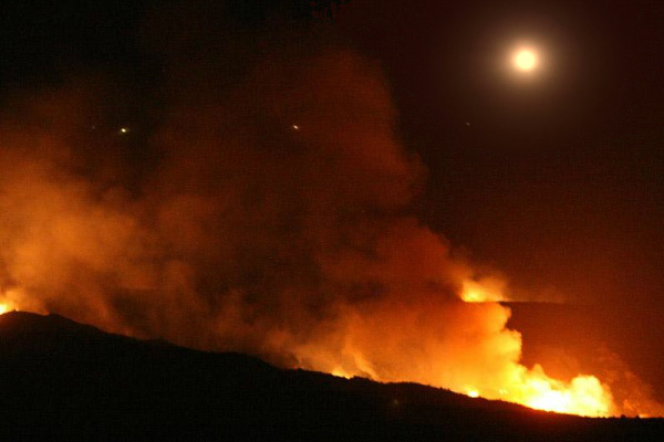 Το φεγγάρι «βάφτηκε» κόκκινο στην Κερατέα