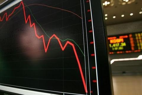 Ιταλικό «τσουνάμι» σαρώνει τις αγορές