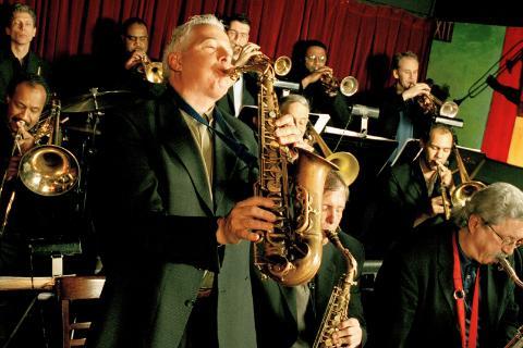 HALF NOTE JAZZ CLUB 2010-2011
