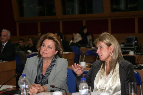 Εμμένει στο `ΟΧΙ` για το άρθρο 37 η Κατσέλη