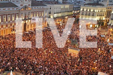 LIVE: `Αγανακτισμένοι` στην πλατεία Puerta Del Sol (live streaming)