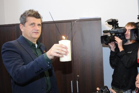 Βουλευτής άναψε στικάκια μαριχουάνας μέσα στο κοινοβούλιο!