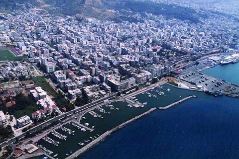 Φρίκη στην Πάτρα: Βίαζε τα παιδιά και έβαζε το γιο να βιάζει τη μάνα!