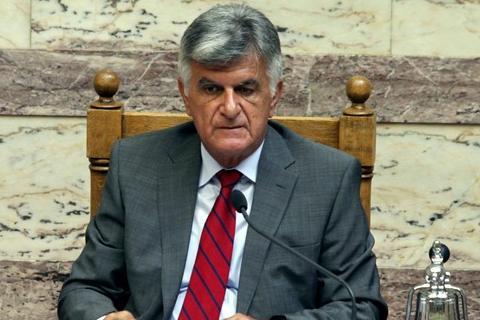 Πάει και ο Πετσάλνικος!