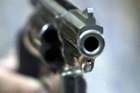 Πυροβόλησαν σκοπό στρατοπέδου στη Θεσσαλονίκη!