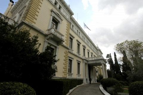 Ποιος υπουργός άργησε στην ορκωμοσία και ποιος πήγε με ταξί;