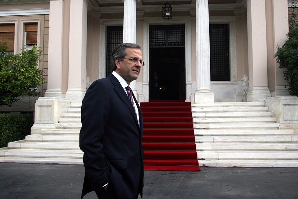 Σαρωτικός ο ανασχηματισμός - Ο καθηγητής Γκ. Χαρδούβελης νέος υπ. Οικονομικών