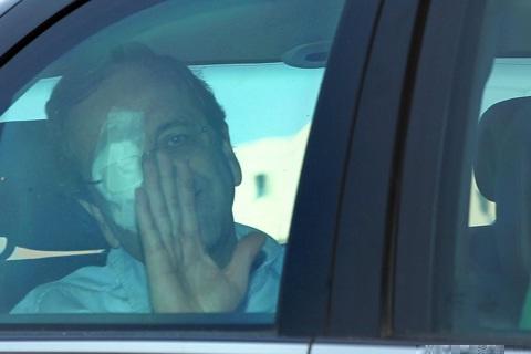 Οι πρώτες εικόνες του πρωθυπουργού μετά το χειρουργείο