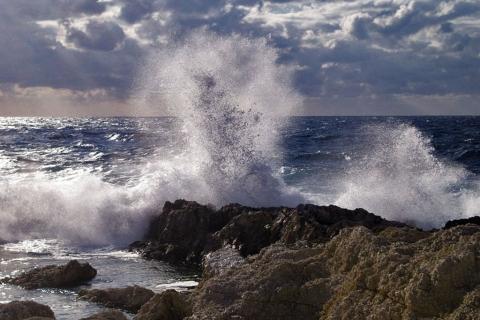 Κρύο, βροχές, χιόνια και ισχυροί άνεμοι μέχρι την Πρωτοχρονιά...