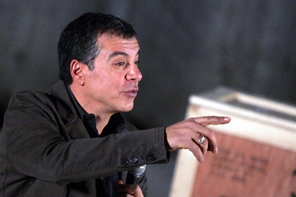 Σ. Θεοδωράκης: Τον πήρε το... ποτάμι!