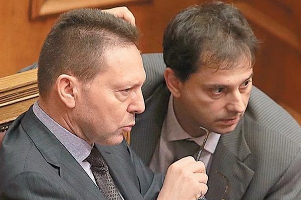 Όλο το παρασκήνιο της παραίτησης Θεοχάρη
