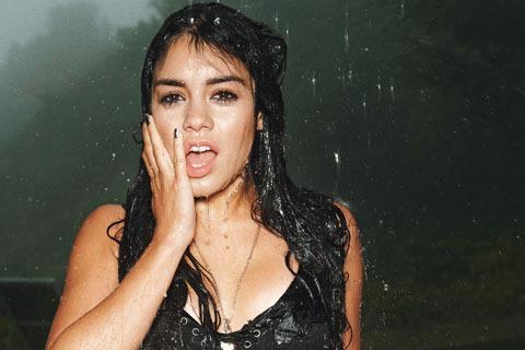 Vanessa Hudgens: Πιο... υγρή από ποτέ!