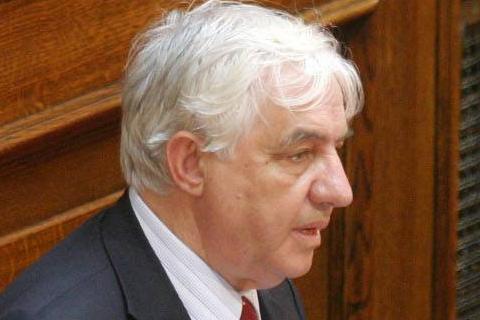 Ντίνος Βρεττός: Να παραιτηθεί η κυβέρνηση 