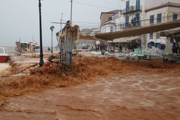 «Βιβλική» καταστροφή από την κακοκαιρία στην Ύδρα