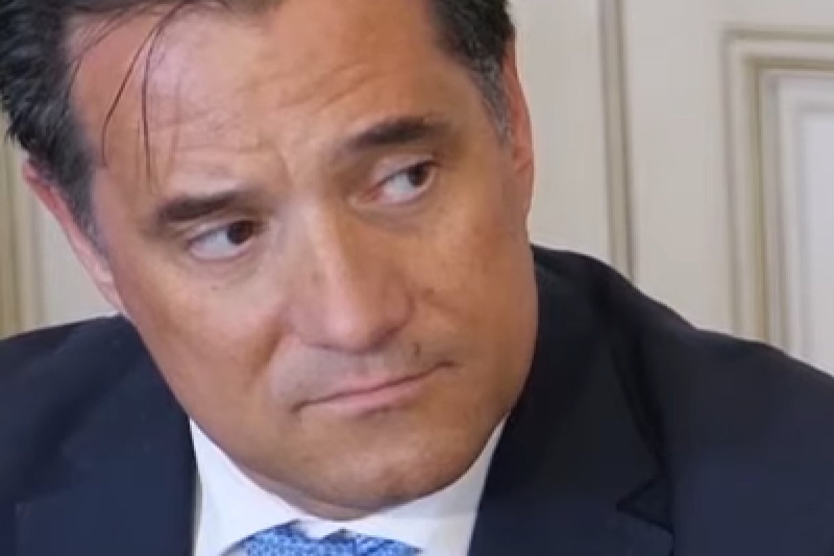 Μαζωνάκης: Ο Γεωργιάδης διαψεύδει παρέμβαση στην ώρα θανάτου - «Να ανοίξουν όλα τα τηλέφωνα» - Ο υπουργός Υγείας καταγγέλλει τις συνωμοσιολογικές θεωρίες και καλεί τις αρχές να ελέγξουν τα τηλέφωνα του διοικητή του «Ελπίς» και των γιατρών του ΕΚ
