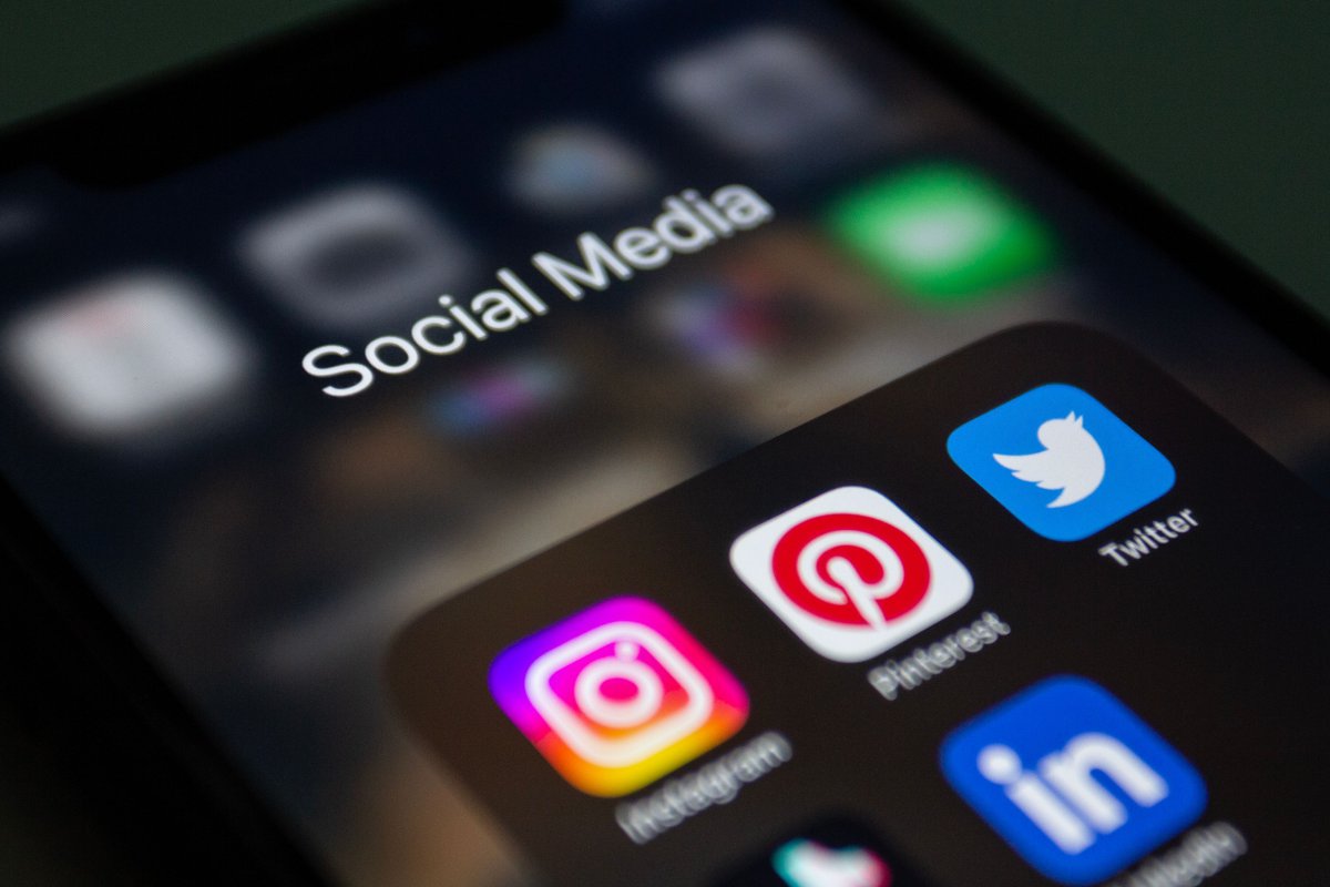 Social media: Κλειστά TikTok, Facebook και X για κάτω των 15 από 1/1/2027 ‑ Πώς θα εφαρμοστεί