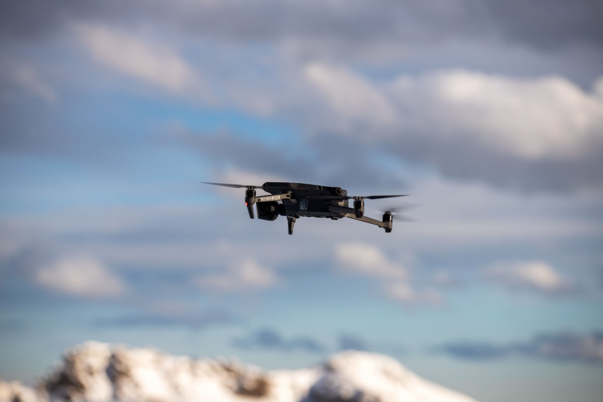 Σαρωτικοί έλεγχοι στις παραλίες με drones – Ποιες περιοχές είχαν τις περισσότερες παραβάσεις