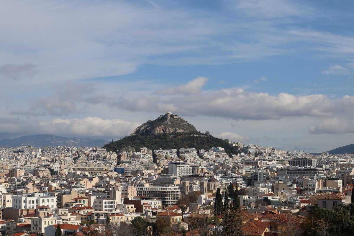 Πόσα χρήματα χρειάζεσαι πραγματικά για να ζεις άνετα στην Ελλάδα το 2026;