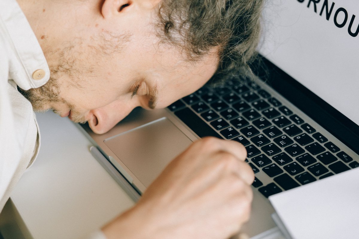 Έτσι προλαβαίνουμε το burnout πριν καταρρεύσουμε