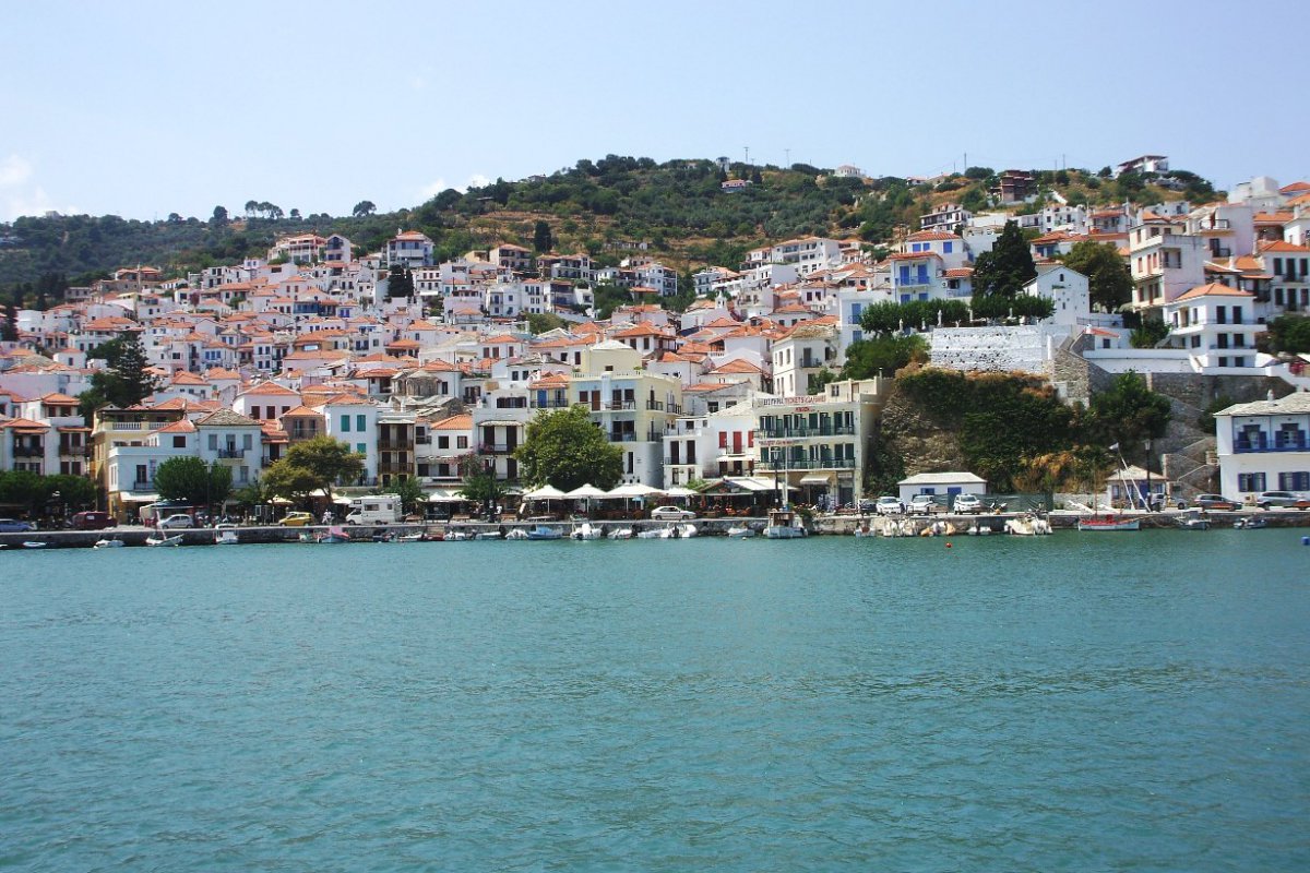 Το ελληνικό νησί που βρίσκεται στη λίστα με τους κορυφαίους κινηματογραφικούς προορισμούς της Μεσογείου