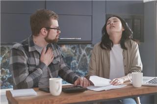 3 λόγοι που το ChatGPT μπορεί να σας μπερδέψει περισσότερο αν το ρωτάτε για τη σχέση σας