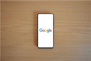 Πρόστιμο 890 εκατ. ευρώ στην Google από την Κομισιόν ‑ Tι πρέπει να αλλάξει άμεσα