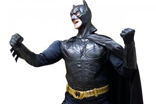 Ντυμένος Batman κυνήγησε κλέφτη στο Νόριτς ‑ Ποιοι άλλοι δύο σούπερ ήρωες μπήκαν στην καταδίωξη