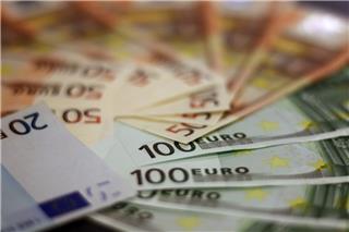 Πώς θα φτάσει ο κατώτατος στα 1.000 ευρώ - Οι δύο δείκτες που θα κρίνουν το ύψος του