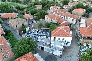 Το χωριό της Χαλκιδικής που νίκησε το δημογραφικό – Έχει τόσα παιδιά που δεν χωράει το σχολείο