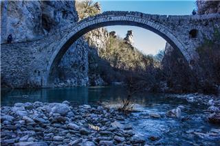 Το πέτρινο γεφύρι της Ηπείρου που πήρε το όνομα ενός μυλωνά