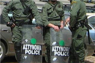 Θεσσαλονίκη: Ξυλοκόπησαν 60χρονο για τη δυνατή μουσική και επιτέθηκαν σε αστυνομικούς