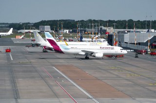 Μυστήριο στο αεροδρόμιο Gatwick: Σορός άνδρα εντοπίστηκε στις ρόδες αεροσκάφους μετά την προσγείωση
