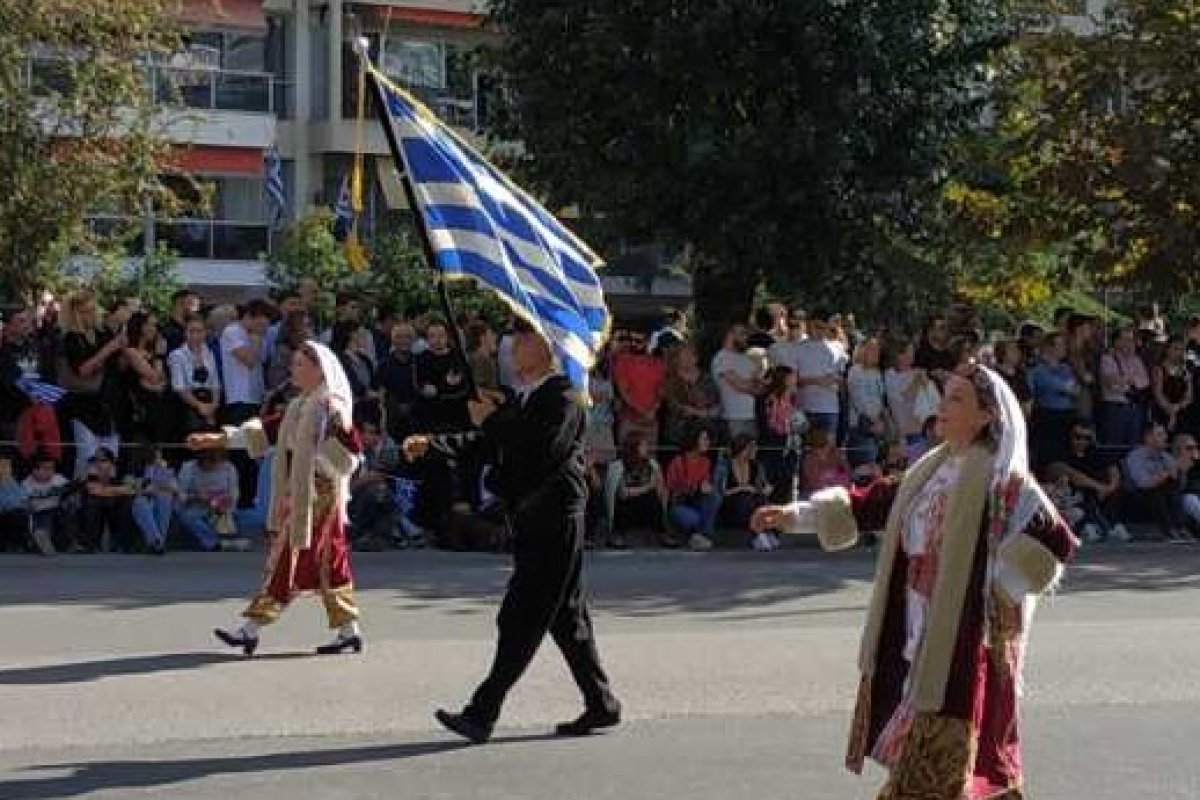 28η Οκτωβρίου: Η κακοκαιρία «ακυρώνει» τις παρελάσεις – Σε ποιες περιοχές δεν θα πραγματοποιηθούν