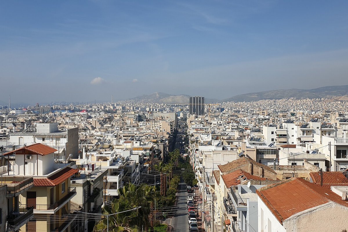 Διαρροή αερίου σε βενζινάδικο στην οδό Ομηρίδου Σκυλίτση στον Πειραιά - Εκκενώθηκαν προληπτικά γειτονικές πολυκατοικίες - Πυροσβεστική και ΕΛ.ΑΣ. επιχειρούν στο σημείο - Διακοπή κυκλοφορίας και αποκλεισμός της περιοχής