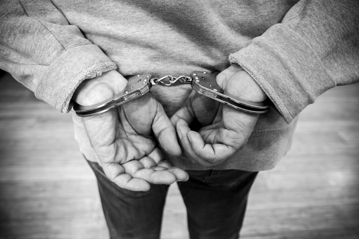 Μήλος: Συνελήφθη 27χρονος για διαρρήξεις σε τρεις εκκλησίες – Κατασχέθηκαν 400 ευρώ