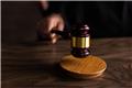 Αθώος κρίθηκε ο σύζυγος γνωστής παρουσιάστριας για το ενδοοικογενειακό περιστατικό